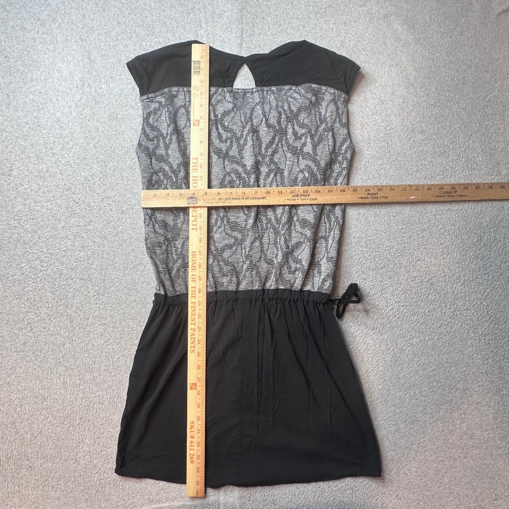 Columbia Dress Womens M Black Grey Freezer III Sleeveless Active Hiking Outdoor - Picture 4 of 7